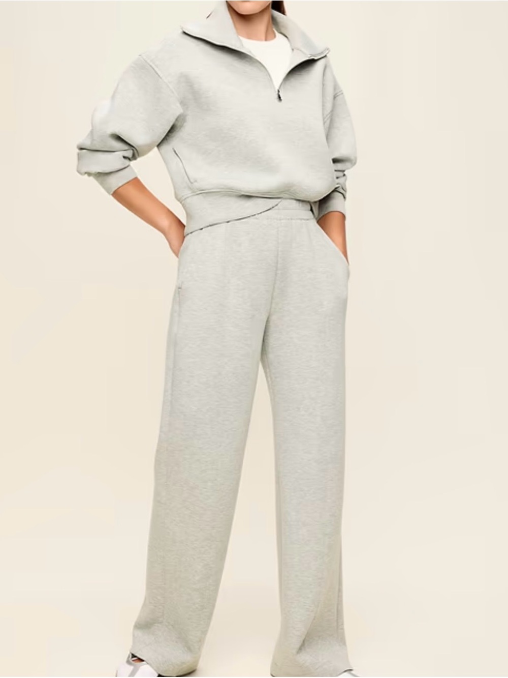 Old Navy Light Gray Wide-Leg Bounce Fleece Pants Size L